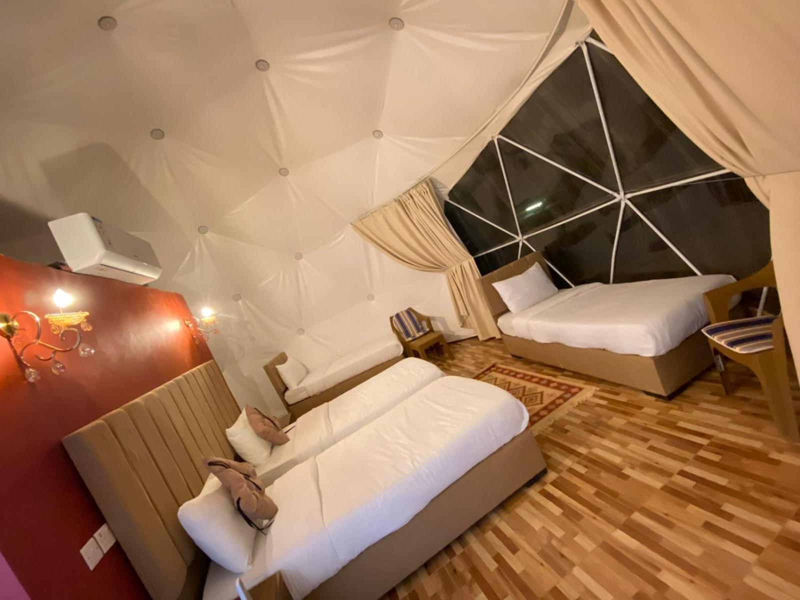 Rum Arjaan Luxury Camp Wadi Rum Buitenkant foto